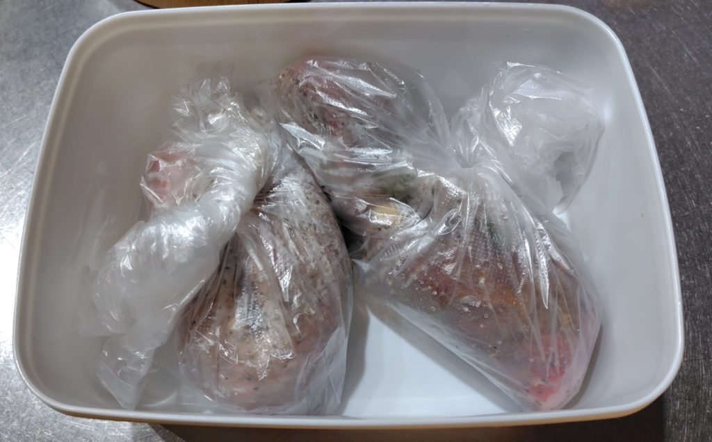 仕込みの終わった豚バラ肉