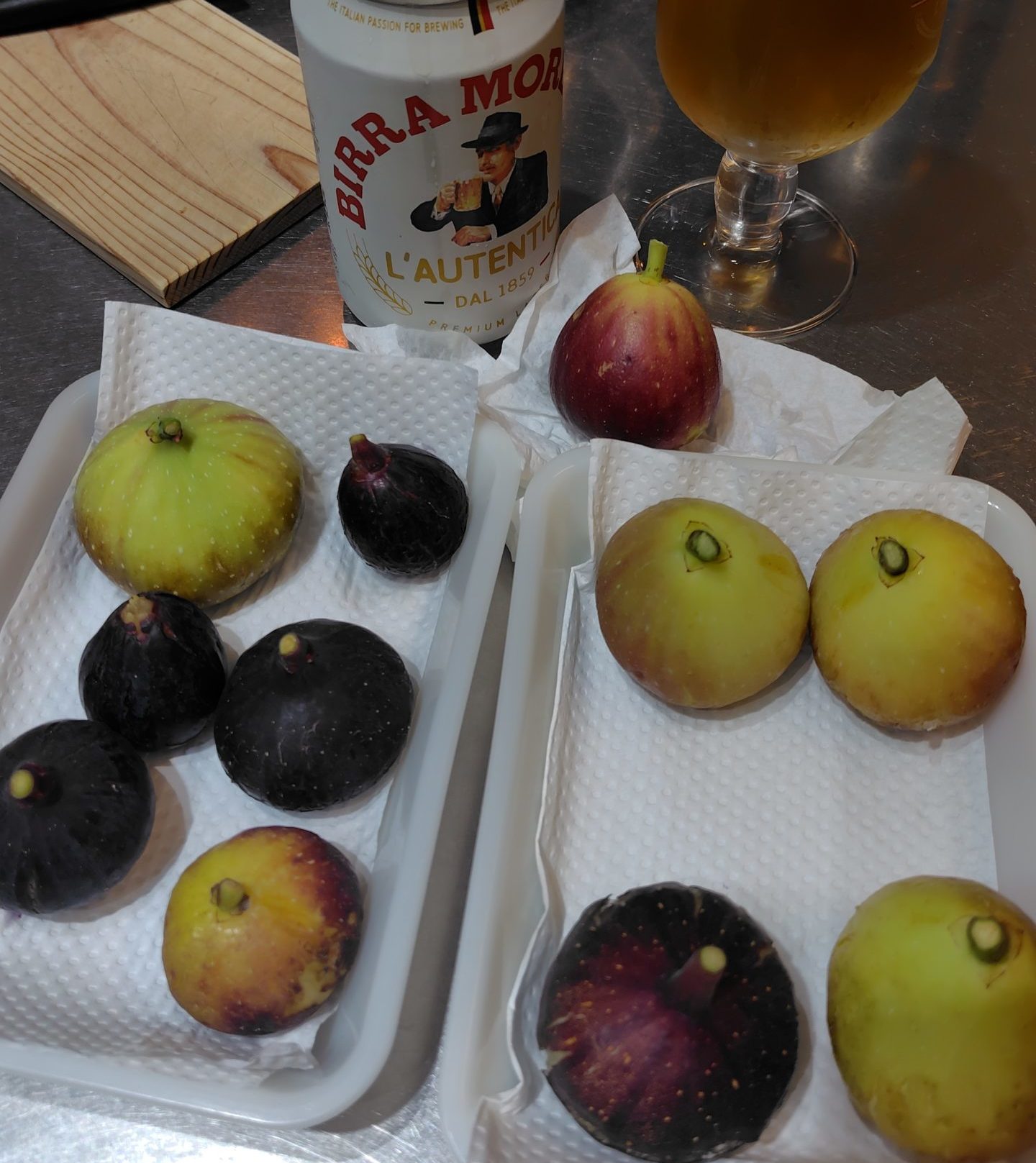 裂果したいちじくなど